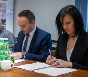 Podpisane umowy na realizację kolejnych zadań z zakresu gospodarki wodno- ściekowej