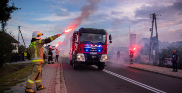 OSP Stróże nowy wóz