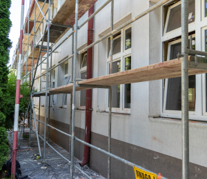Trwa modernizacja budynku Zespołu Szkolno-Przedszkolnego w Stróżach 