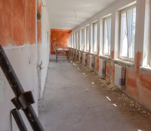 Trwa modernizacja budynku Zespołu Szkolno-Przedszkolnego w Stróżach 