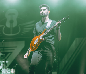 Dożynki gminne w Stróżach-koncert zespołu ŁZY