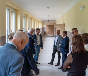 Kompleksowy remont budynku Zespołu Szkolno-Przedszkolnego w Stróżach dobiegł końca!
