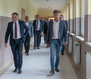 Kompleksowy remont budynku Zespołu Szkolno-Przedszkolnego w Stróżach dobiegł końca!