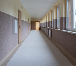 Kompleksowy remont budynku Zespołu Szkolno-Przedszkolnego w Stróżach dobiegł końca!