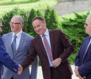 Wmurowanie aktu erekcyjnego oraz kamienia węgielnego pod budowę nowej Szkoły Podstawowej im. Armii Krajowej w Gródku