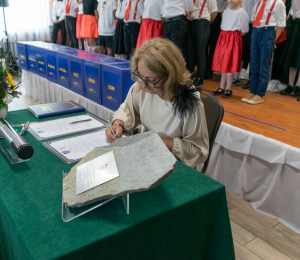 Wmurowanie aktu erekcyjnego oraz kamienia węgielnego pod budowę nowej Szkoły Podstawowej im. Armii Krajowej w Gródku