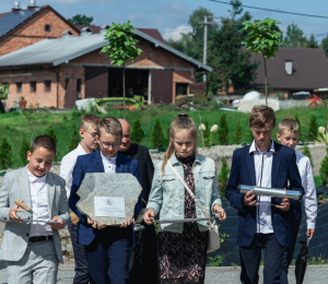 Wmurowanie aktu erekcyjnego oraz kamienia węgielnego pod budowę nowej Szkoły Podstawowej im. Armii Krajowej w Gródku