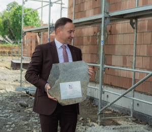 Wmurowanie aktu erekcyjnego oraz kamienia węgielnego pod budowę nowej Szkoły Podstawowej im. Armii Krajowej w Gródku