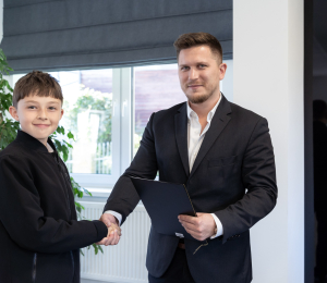 6 uczniów z terenu Gminy Grybów otrzymało stypendium za wybitne osiągnięcia w nauce i sporcie.