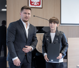 6 uczniów z terenu Gminy Grybów otrzymało stypendium za wybitne osiągnięcia w nauce i sporcie.