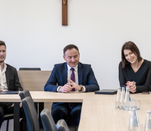 6 uczniów z terenu Gminy Grybów otrzymało stypendium za wybitne osiągnięcia w nauce i sporcie.