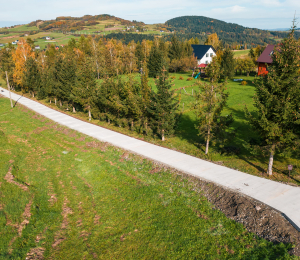 Kolejna podpisana umowa na wykonanie nawierzchni betonowych na drogach gminnych