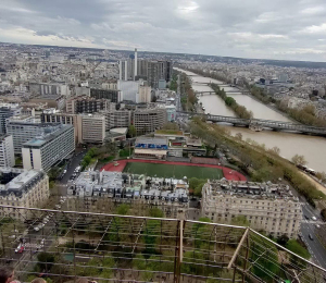 Uczniowie z 5 szkół z naszej gminy na „olimpiadzie przyjaźni” w Chatetau-Thierry we Francji.