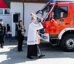 Poświęcenie wozu ratowniczo-gaśniczego we Florynce