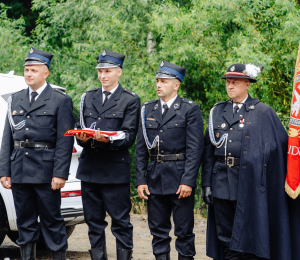 OSP Siołkowa ma nowy samochód  rozpoznawczo – ratowniczy.