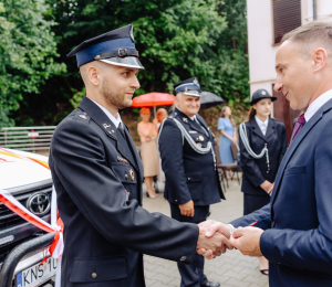 OSP Siołkowa ma nowy samochód  rozpoznawczo – ratowniczy.