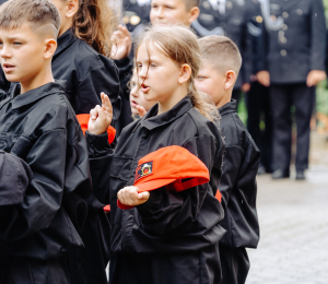 OSP Siołkowa ma nowy samochód  rozpoznawczo – ratowniczy.