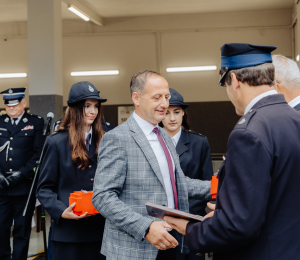 OSP Siołkowa ma nowy samochód  rozpoznawczo – ratowniczy.