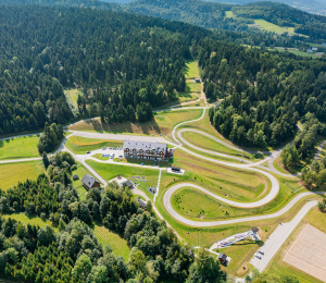 Park Linowy w Ptaszkowej – sport, adrenalina i zabawa w Gminie Grybów!