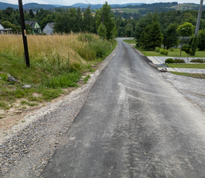 Kolejne 3 kilometry nowych nawierzchni bitumicznych 