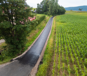 Kolejne 3 kilometry nowych nawierzchni bitumicznych 