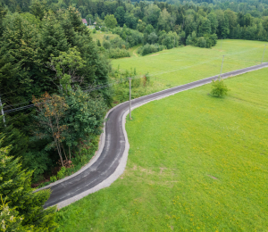 Kolejne 3 kilometry nowych nawierzchni bitumicznych 