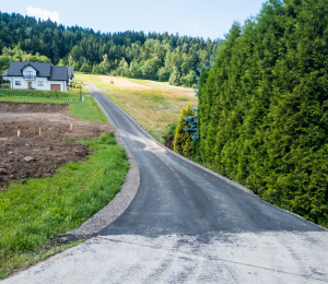 Kolejne 3 kilometry nowych nawierzchni bitumicznych 