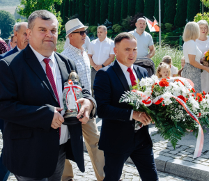 Uroczyste obchody Święta Wojska Polskiego w Grybowie