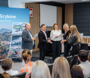 Najzdolniejsi uczniowie otrzymali stypendia Wójta Gminy Grybów
