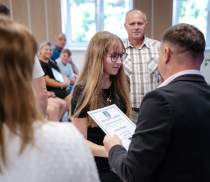 Najzdolniejsi uczniowie otrzymali stypendia Wójta Gminy Grybów