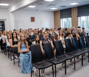 Najzdolniejsi uczniowie otrzymali stypendia Wójta Gminy Grybów