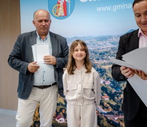 Najzdolniejsi uczniowie otrzymali stypendia Wójta Gminy Grybów