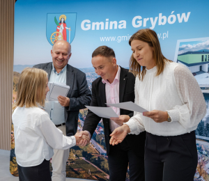 Najzdolniejsi uczniowie otrzymali stypendia Wójta Gminy Grybów