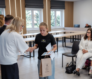 Najzdolniejsi uczniowie otrzymali stypendia Wójta Gminy Grybów