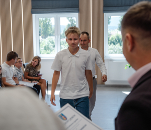 Najzdolniejsi uczniowie otrzymali stypendia Wójta Gminy Grybów