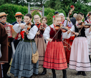 Dożynki Gminne w Kąclowej – święto plonów, które połączyło pokolenia