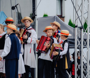 Dożynki Gminne w Kąclowej – święto plonów, które połączyło pokolenia