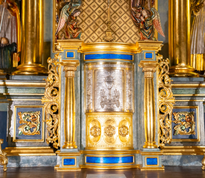 Zakończono prace konserwatorskie przy ołtarzu głównym w Kościele p.w. Wszystkich Świętych w Ptaszkowej