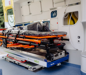 Do podstacji Sądeckiego Pogotowia Ratunkowego w Grybowie trafił nowoczesny ambulans.