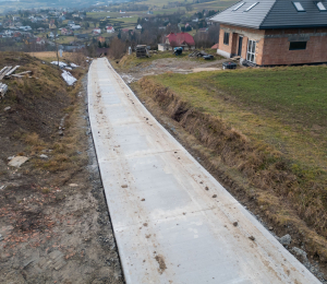 6 nowych odcinków dróg betonowych w Gminie Grybów