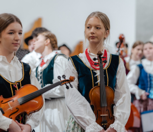 Charytatywny Koncert Kolęd w Ptaszkowej – muzyka, która niesie pomoc