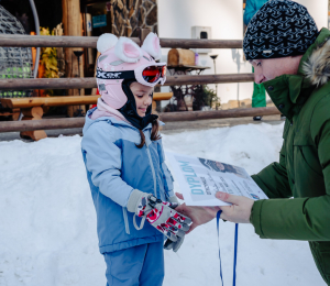 Ponad 220 zawodników i sportowe emocje – VII Gminne Zawody Narciarskie w Cieniawie
