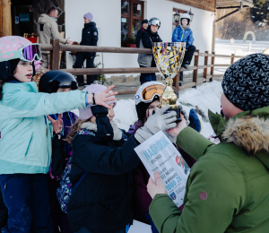 Ponad 220 zawodników i sportowe emocje – VII Gminne Zawody Narciarskie w Cieniawie