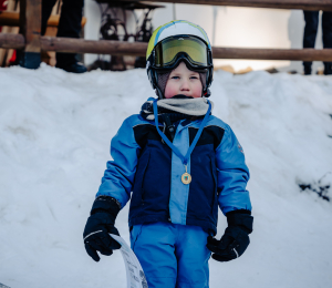 Ponad 220 zawodników i sportowe emocje – VII Gminne Zawody Narciarskie w Cieniawie