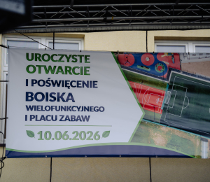 Uroczyste otwarcie boiska wielofunkcyjnego i placu zabaw przy Szkole Podstawowej w Cieniawie