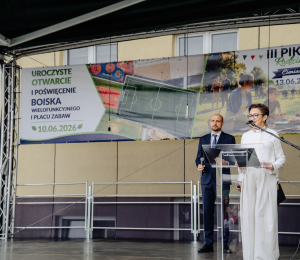 Uroczyste otwarcie boiska wielofunkcyjnego i placu zabaw przy Szkole Podstawowej w Cieniawie