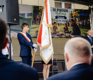 Uroczyste otwarcie boiska wielofunkcyjnego i placu zabaw przy Szkole Podstawowej w Cieniawie