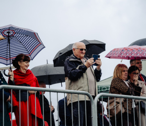 Uroczyste otwarcie boiska wielofunkcyjnego i placu zabaw przy Szkole Podstawowej w Cieniawie