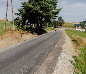 800 metrów nowej nawierzchni w Wawrzce. Droga „Wawrzka - Na Łany” gotowa!