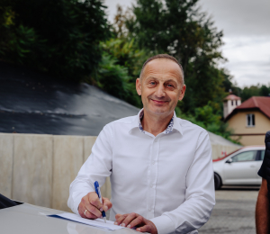 Zakończyliśmy utwardzenie placu przy budynku komunalnym w Siołkowej